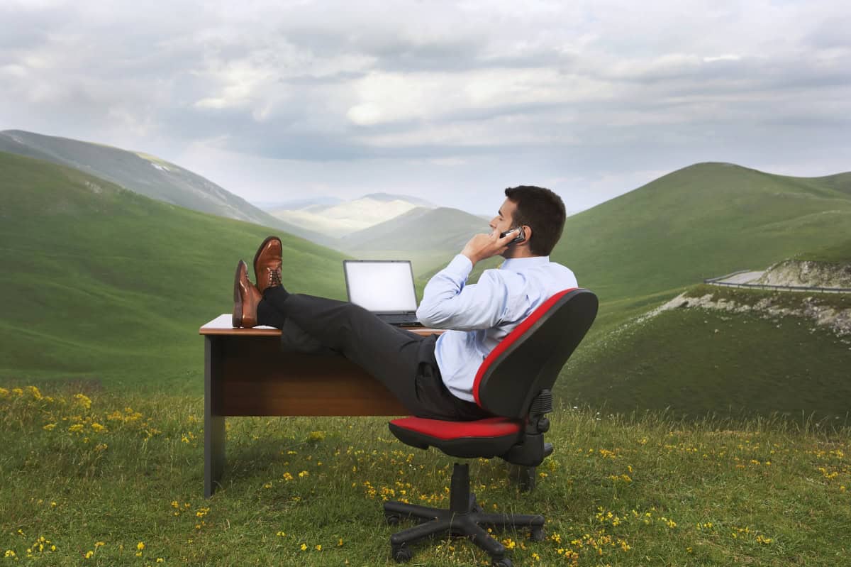 What is Hot Desking? Sunco Communication & Installation